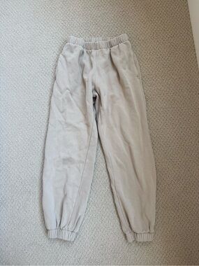 Brandy Melville Rosa Cream Sweatpants